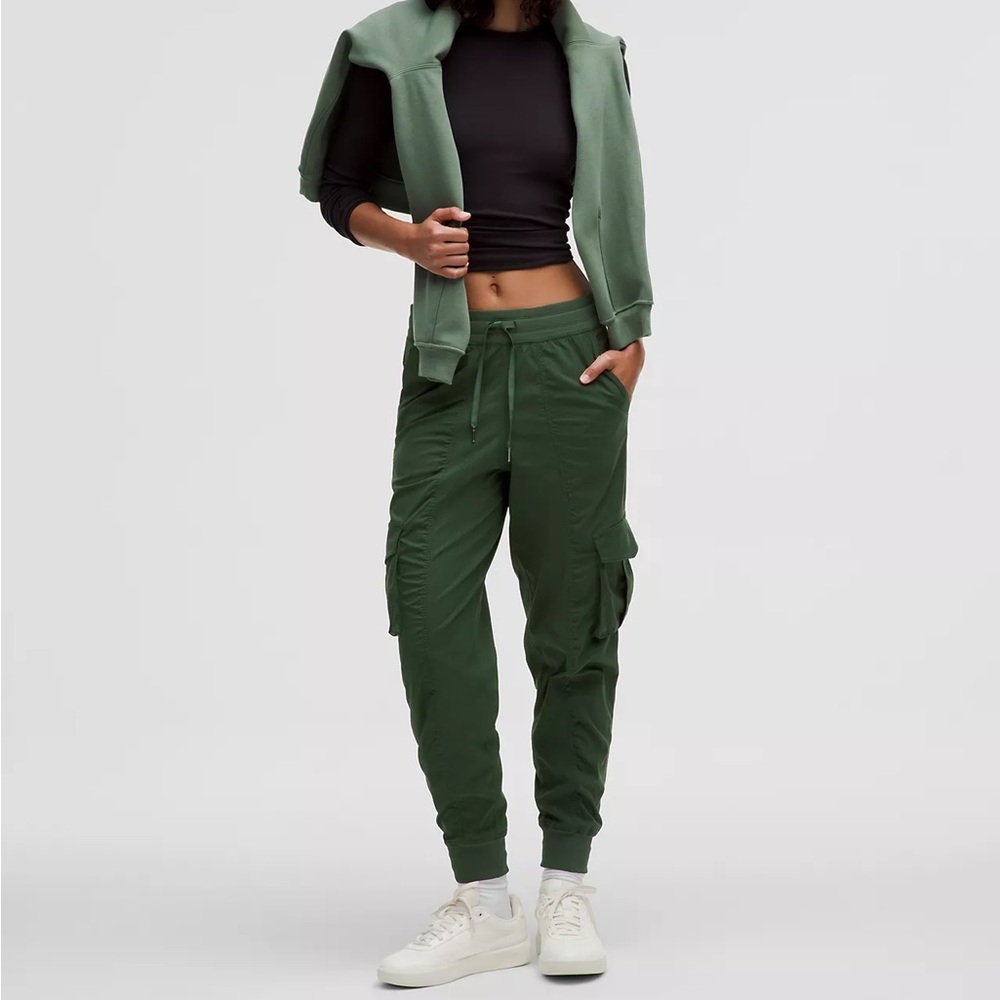 Lululemon Athletica Dark Green Jogger Pants